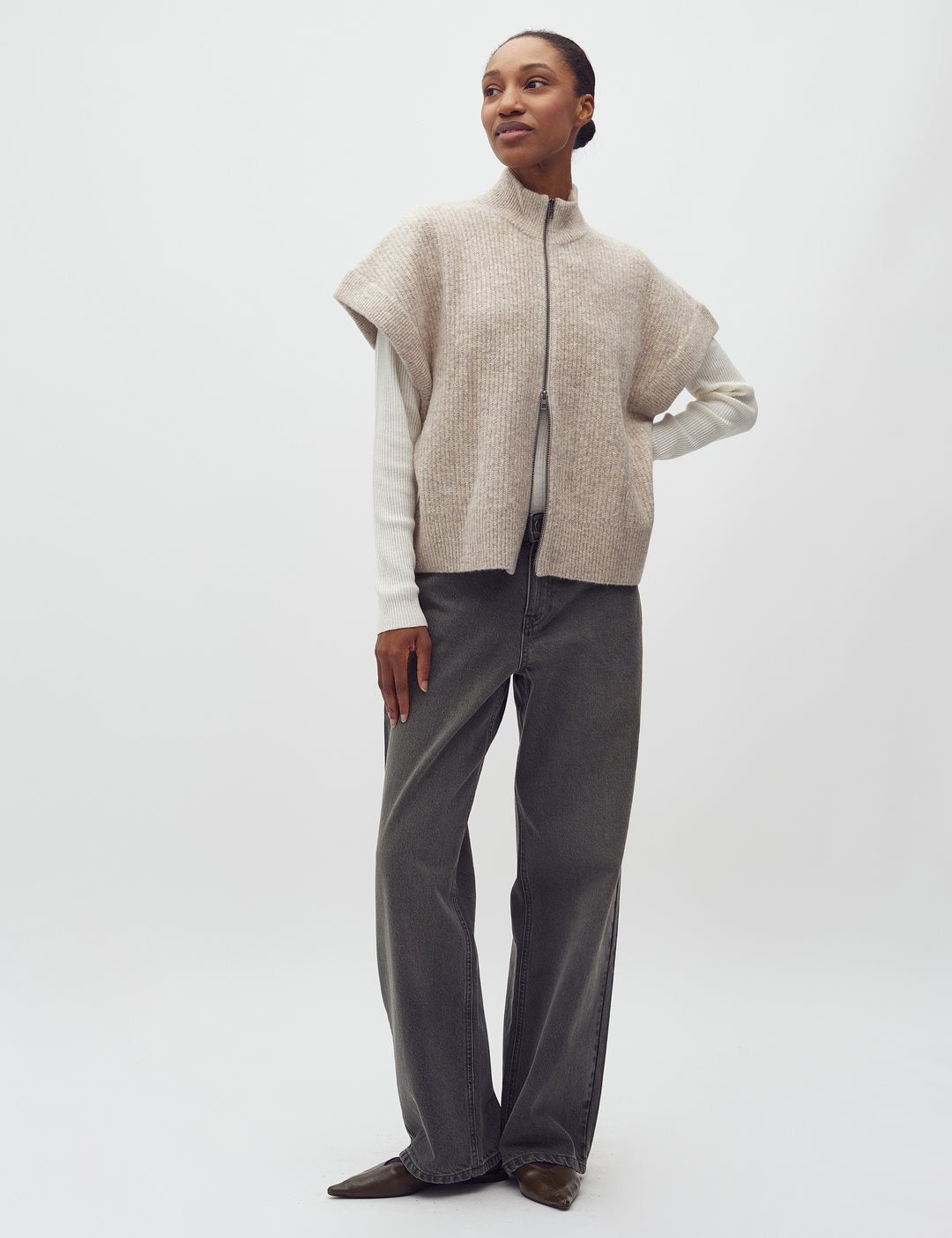 MbyM Hevelyn Roselina Cape Zip Up in Taupe