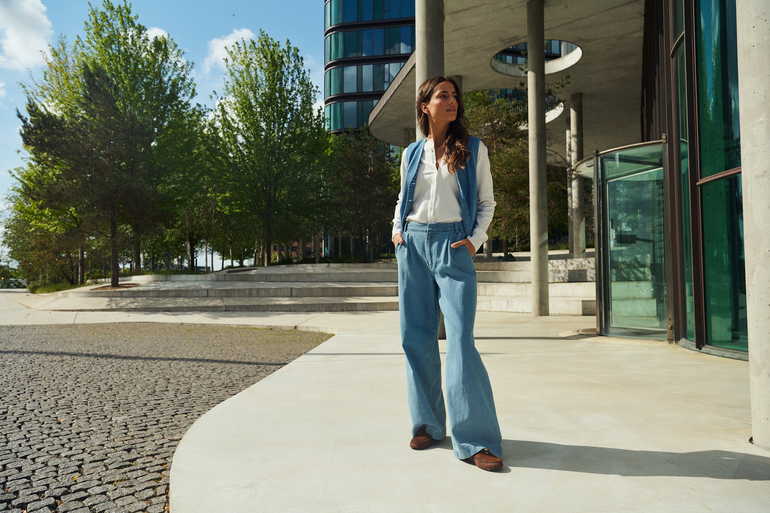 Saint Jaclyn Jeans in Smoke Blue