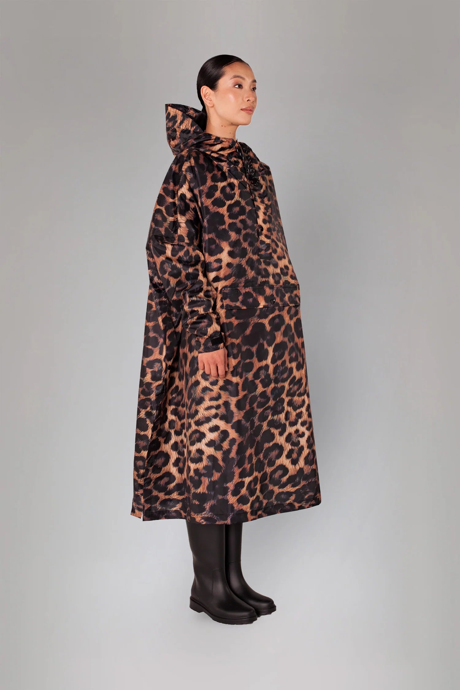 Rainkiss Dark Leopard Waterproof Poncho with Built in Carry Pouch (One Size)