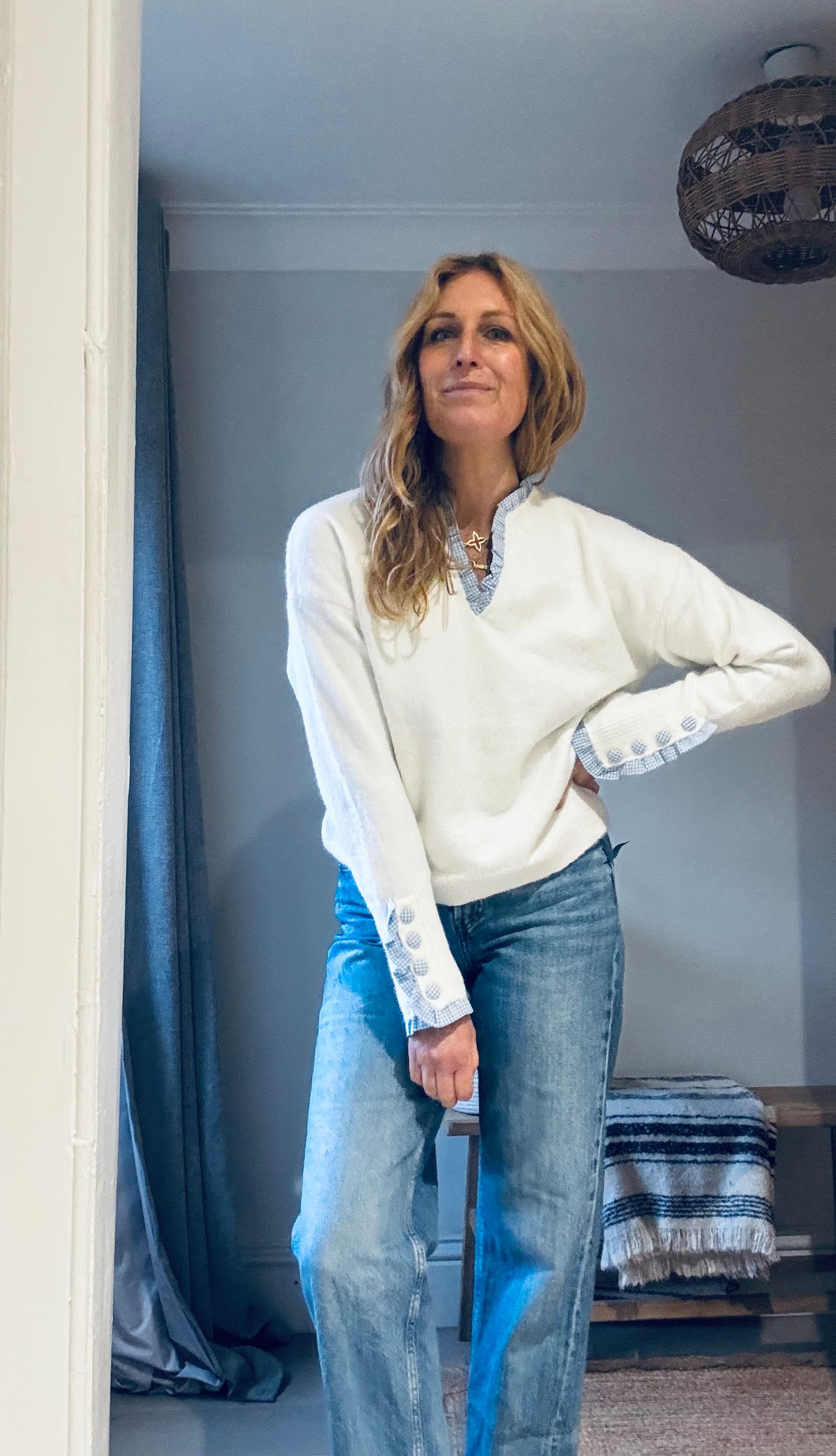 White layered look knit with blue check. (One size)