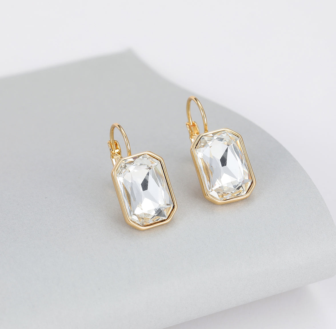 Sammy Gold Earrings with White Stone