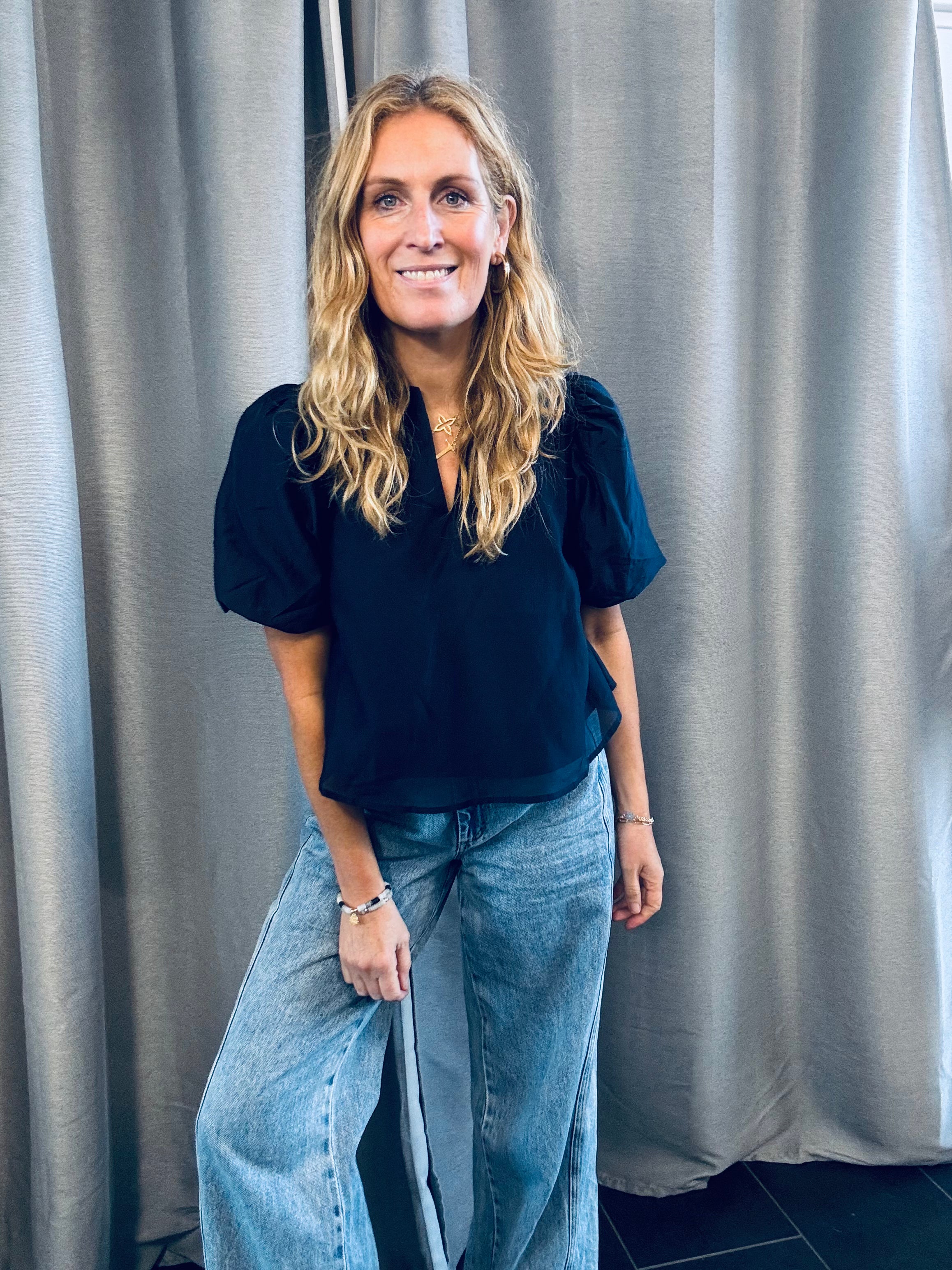 Porcha Satin Short Sleeved Top in Navy (ONE SIZE)