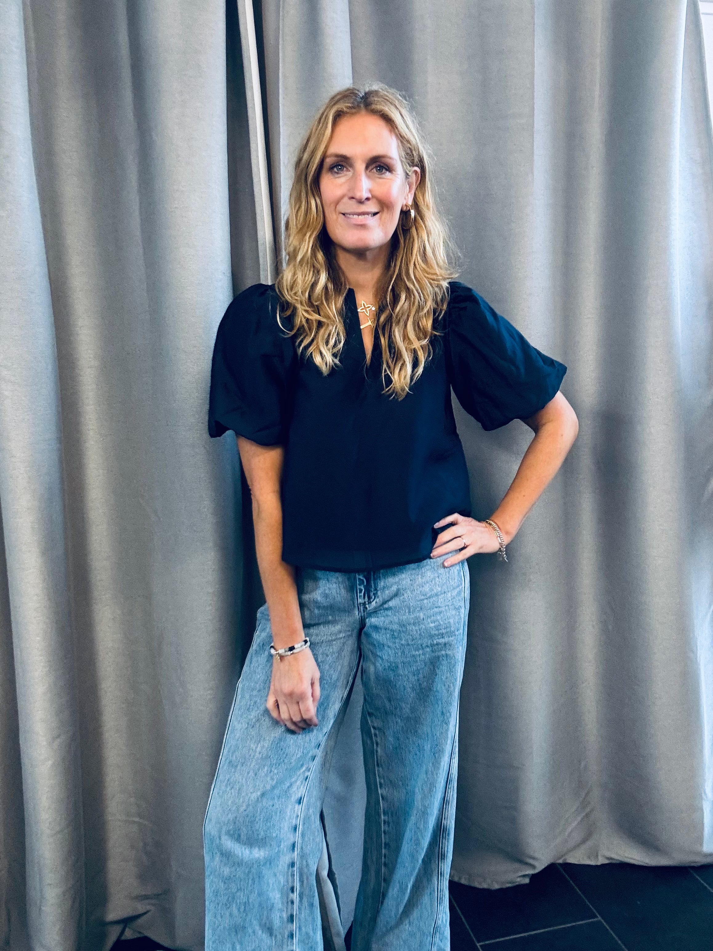 Porcha Satin Short Sleeved Top in Navy (ONE SIZE)