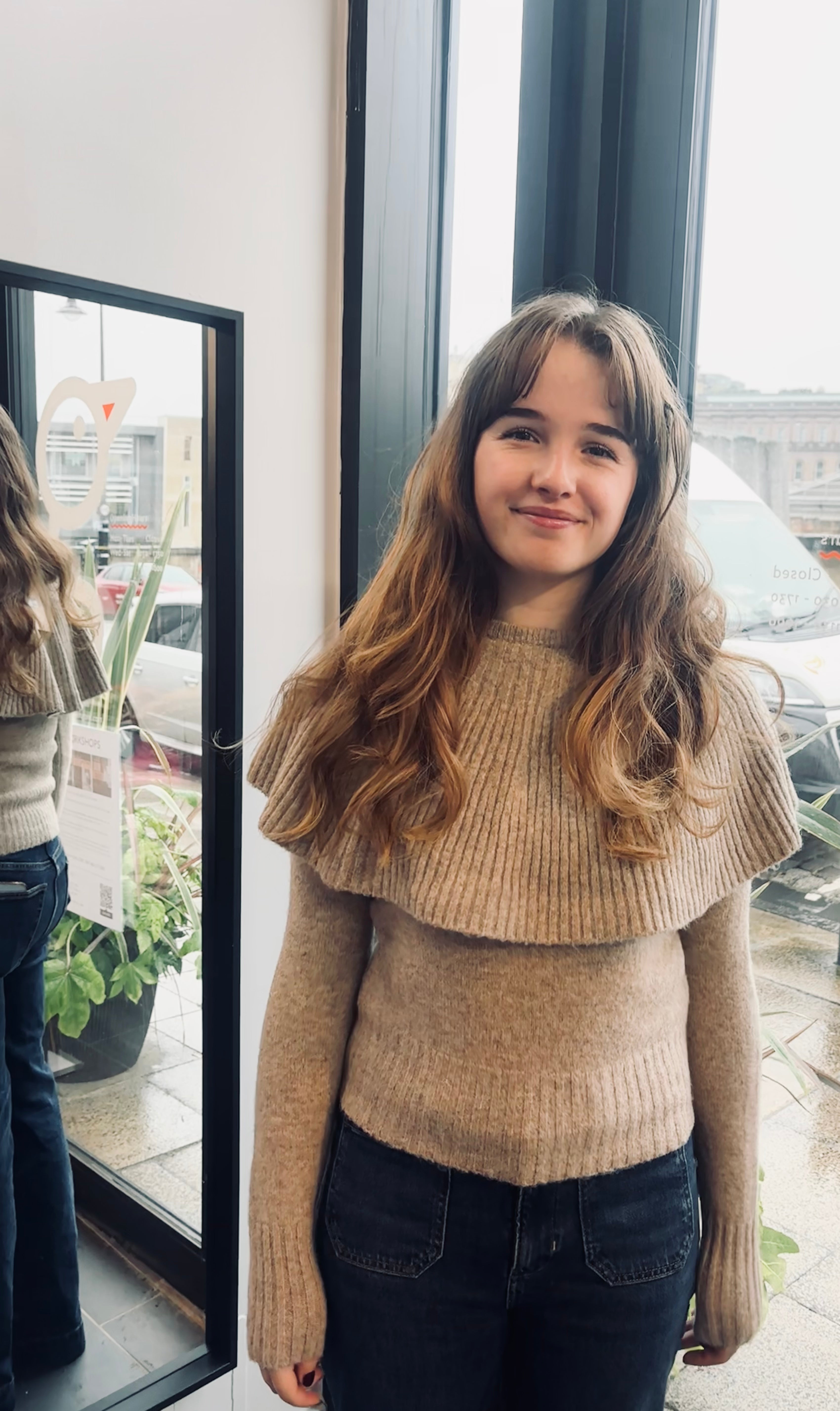 Cape knit in Beige (one size)