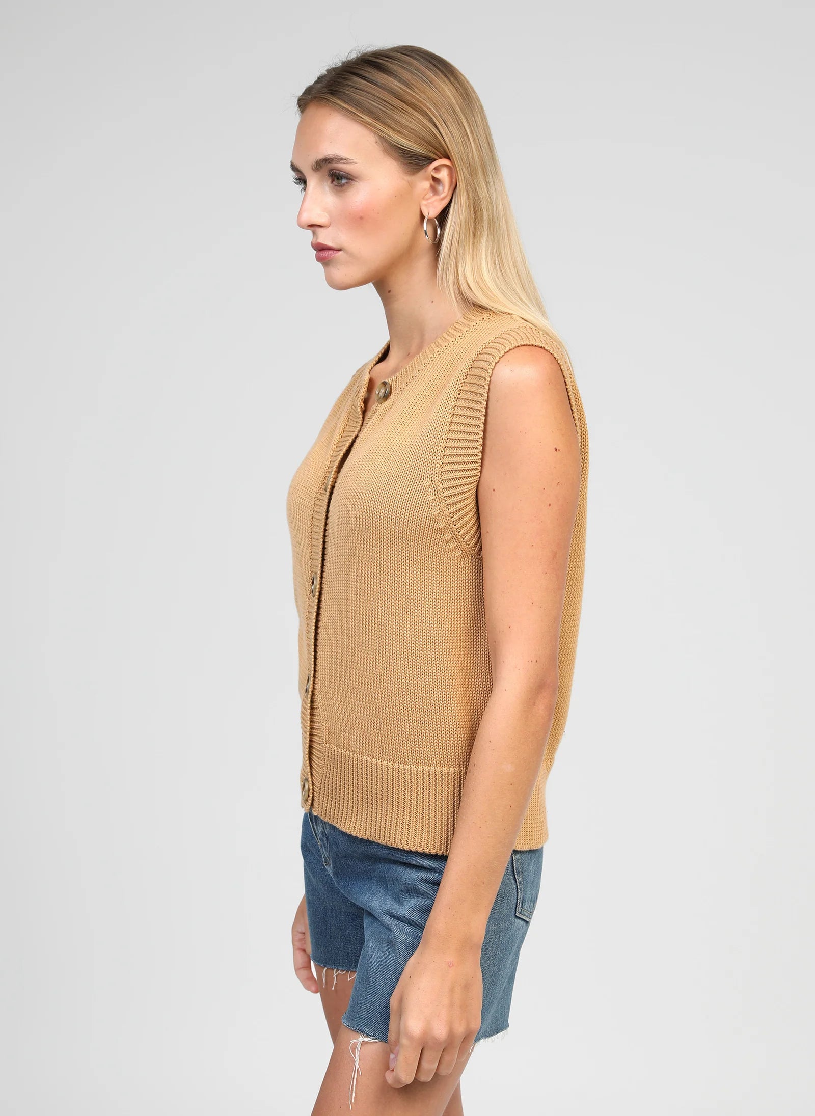 ANGE LEVIONA Beige Vest