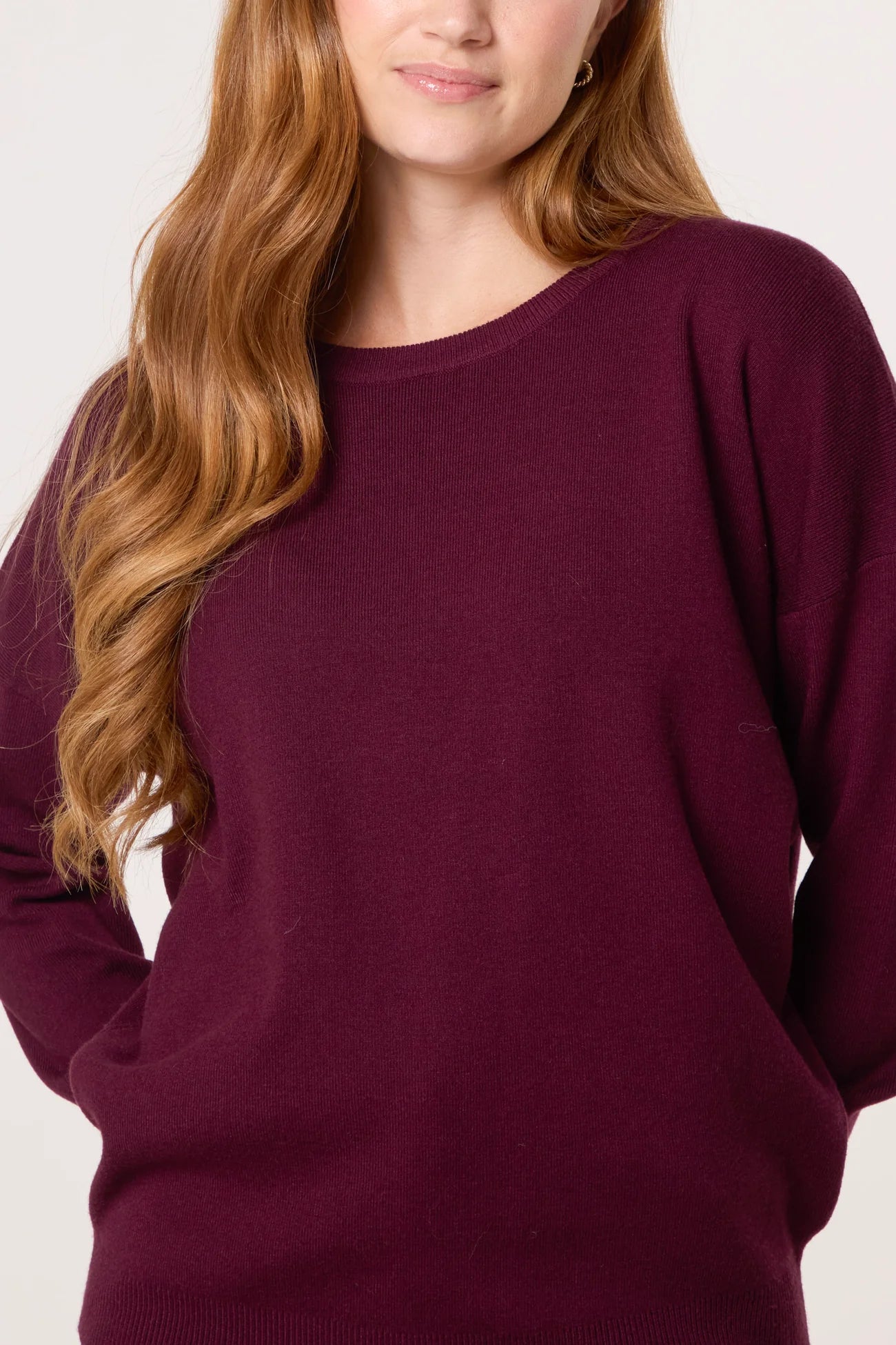 Hayley Crew Neck Fine Knit in Wine
