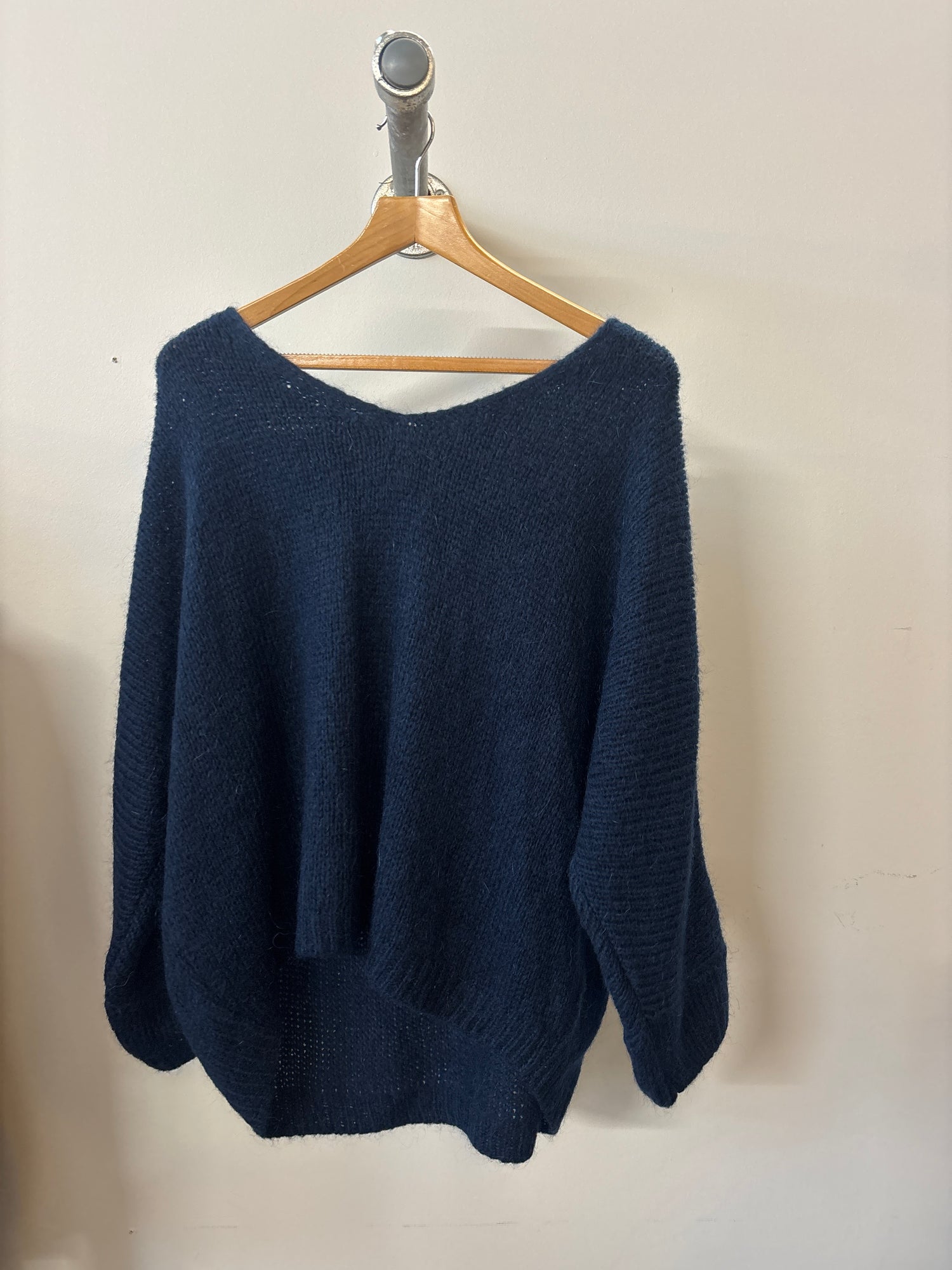Ruby V-Neck Knit in Navy (ONE SIZE)