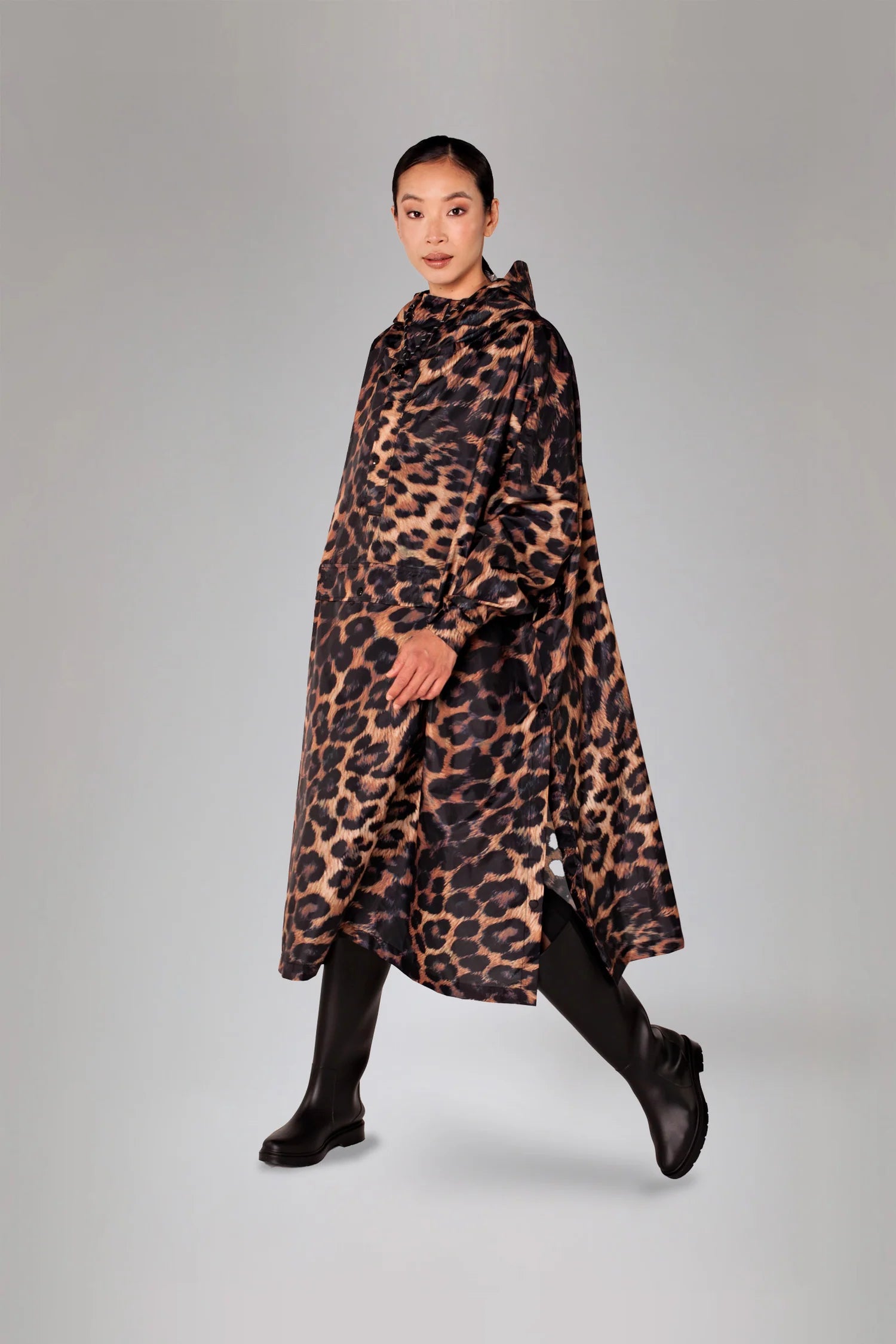 Rainkiss Dark Leopard Waterproof Poncho with Built in Carry Pouch (One Size)
