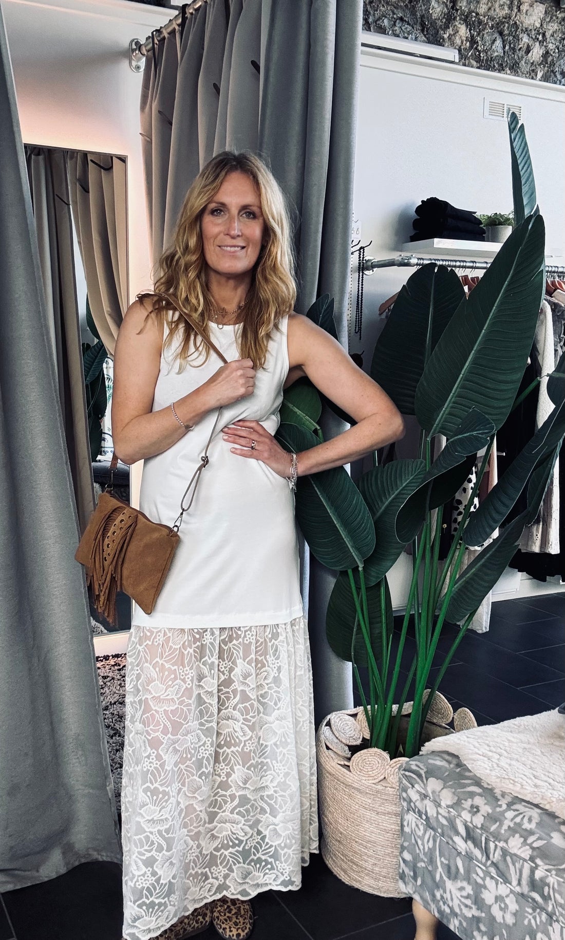 White Lace T-shirt dress (one size)