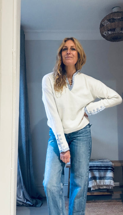 White layered look knit with blue check. (One size)