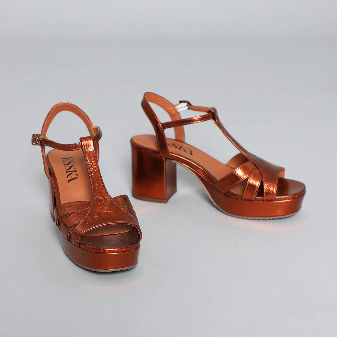 Esska Charlie Leather Block Heel Shoe in Metallic Coppero