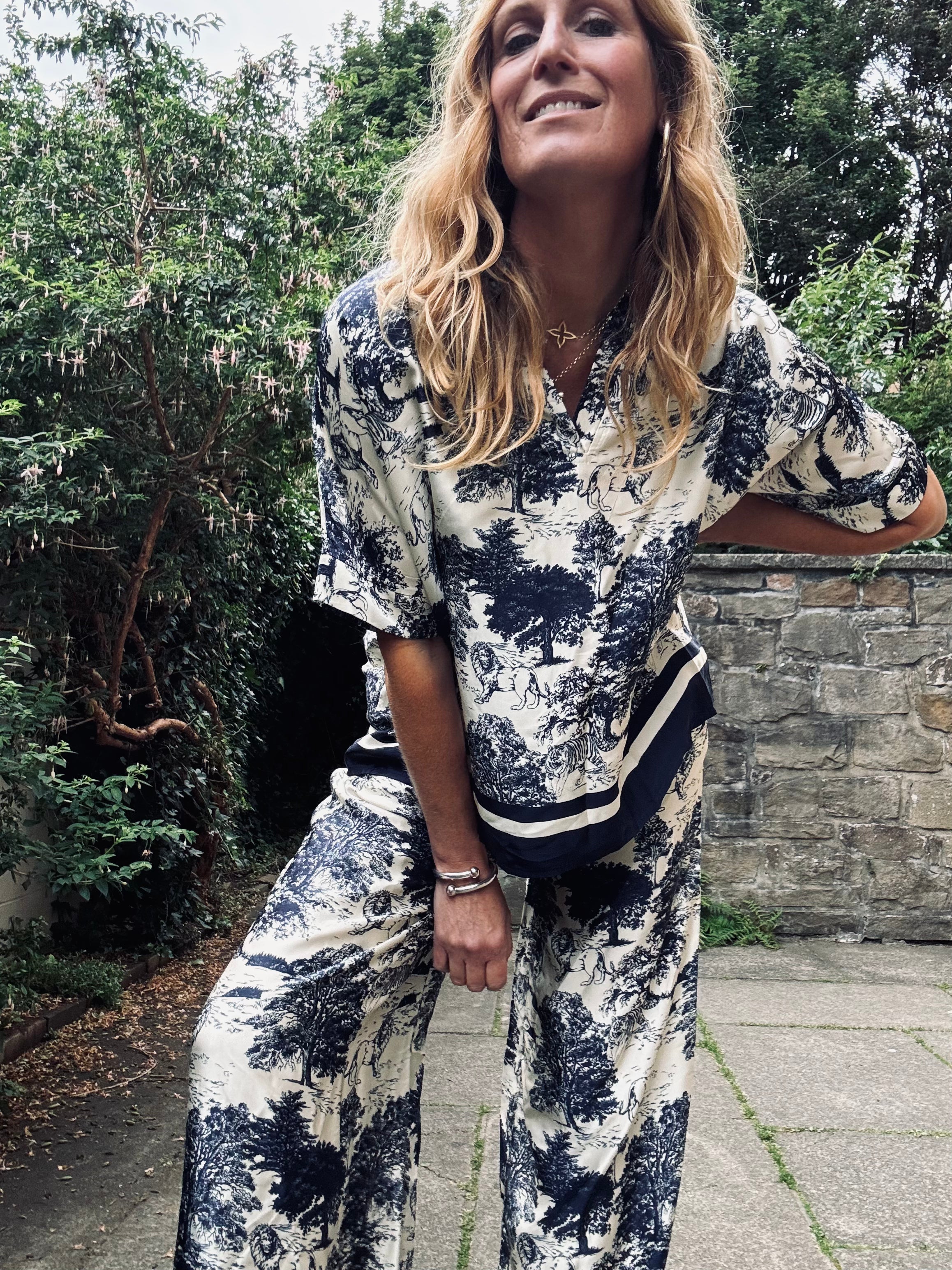 Marie Toile Print Top in Navy (ONE SIZE)