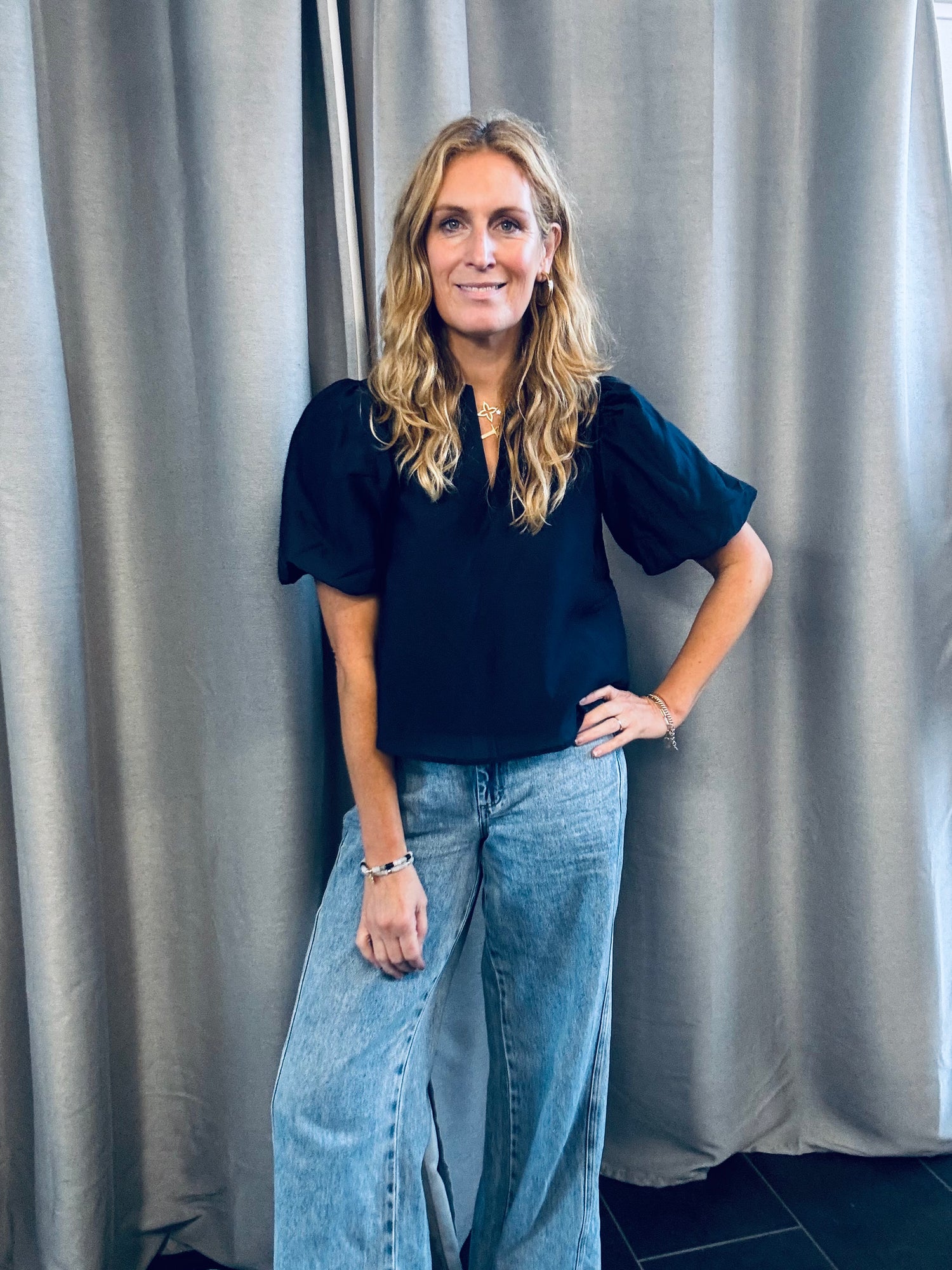 Porcha Satin Short Sleeved Top in Navy (ONE SIZE)