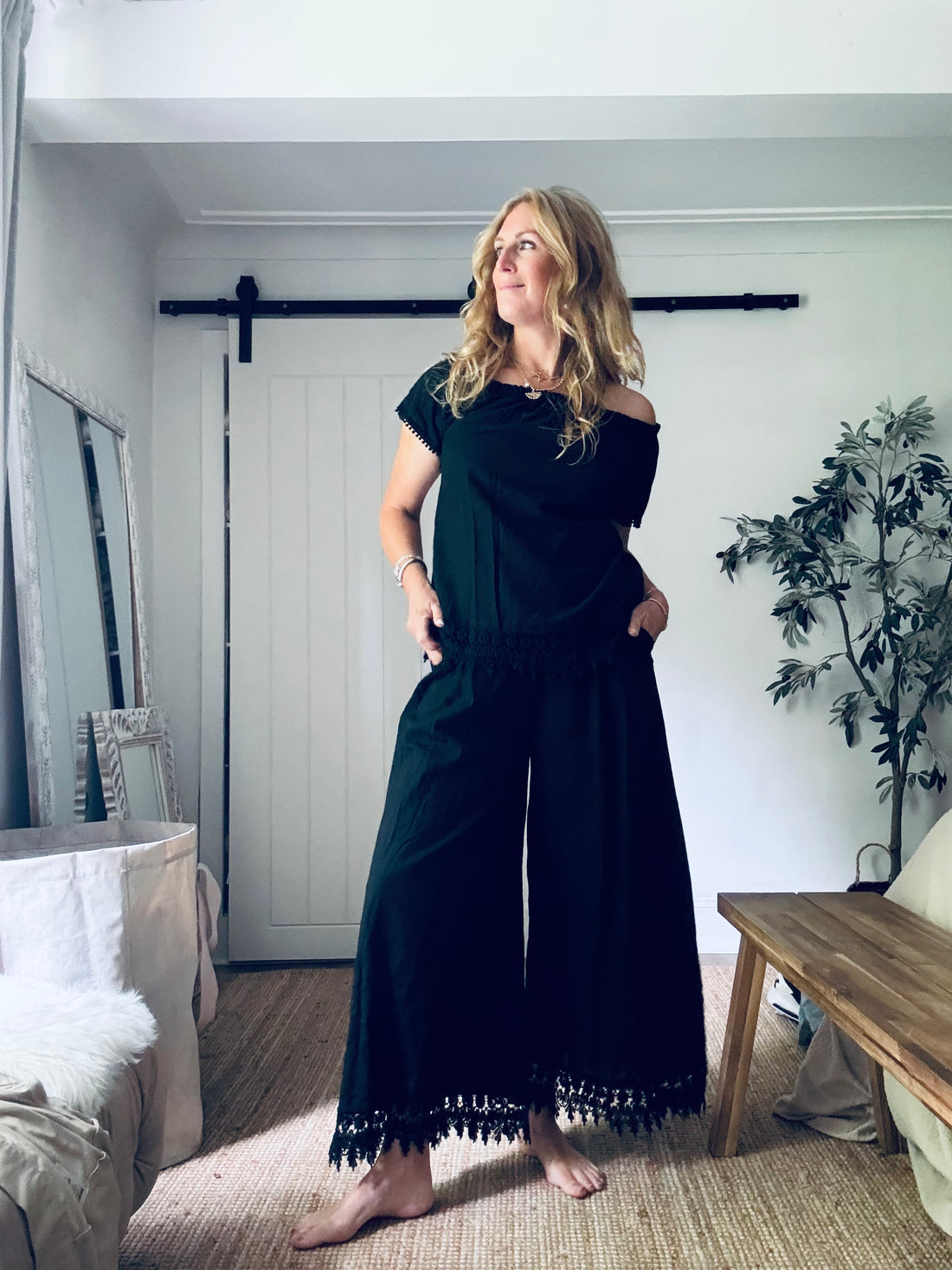 Florence Black Linen Top (One Size)