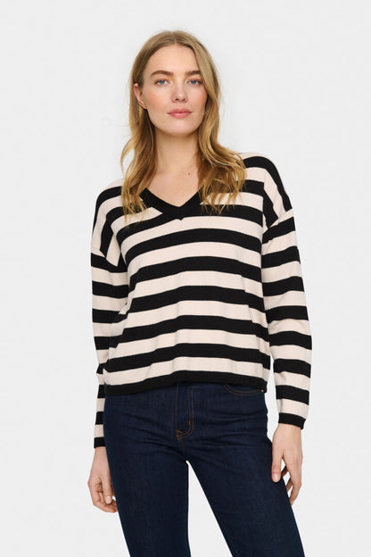 Saint Tropez Fikam V-Kneck Pullover In Black