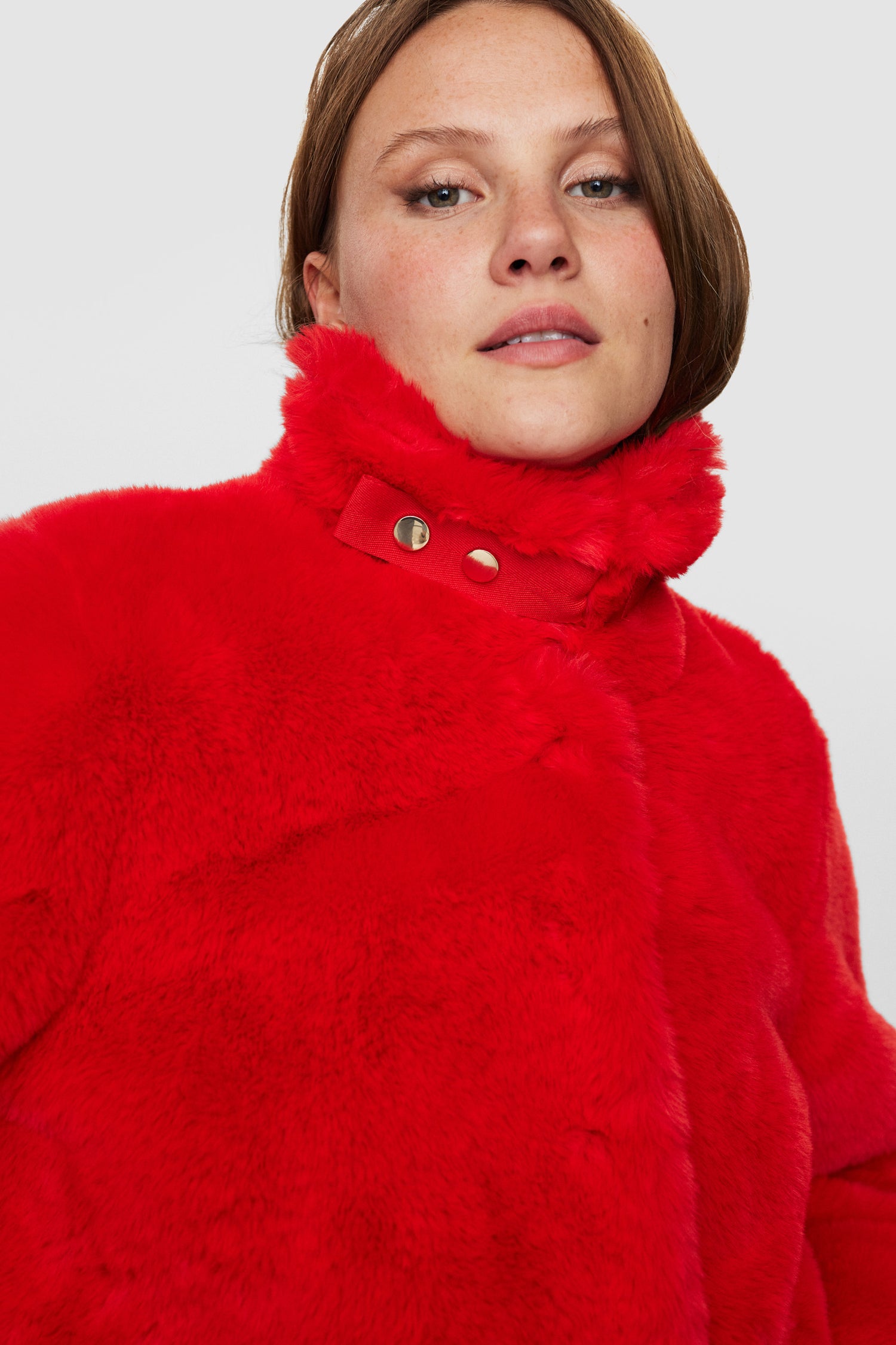 Nümph Nuwinda Faux Fur Short Jacket in High Risk Red