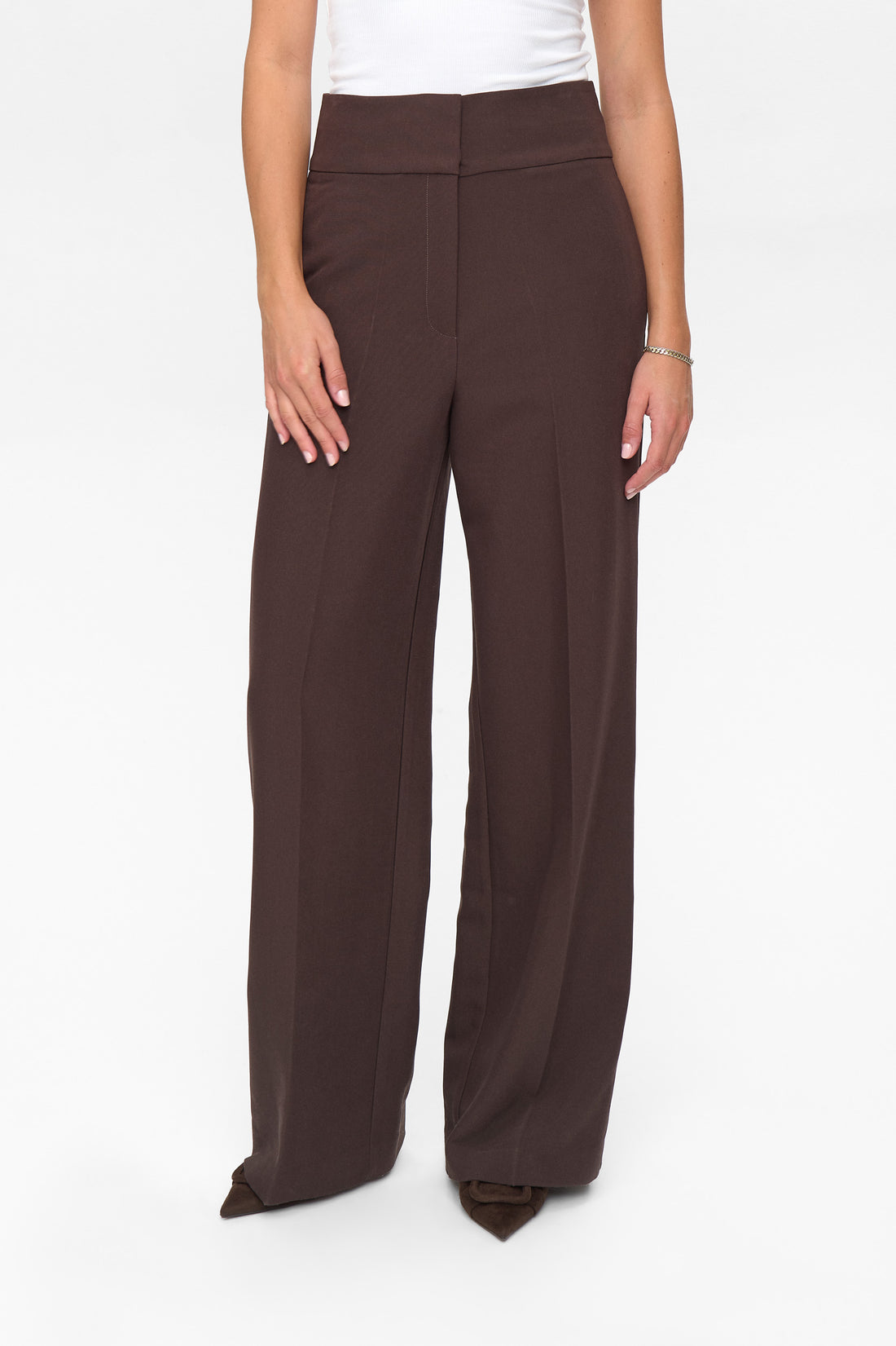 Numph Nubussy Trouser in Black Coffee Brown