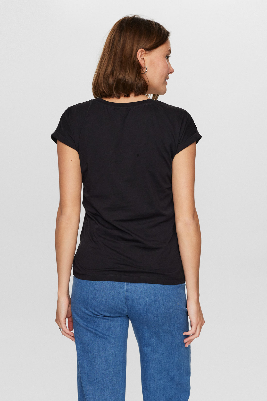 Numph Nubeverly Organic Cotton T-Shirt in Caviar
