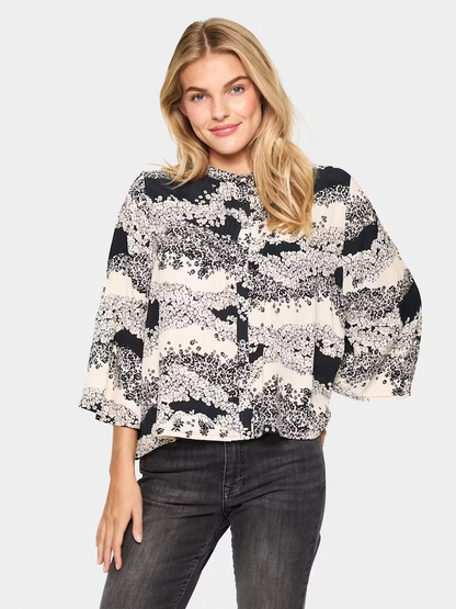 Saint Iselin Blouse in Black Wavey Print