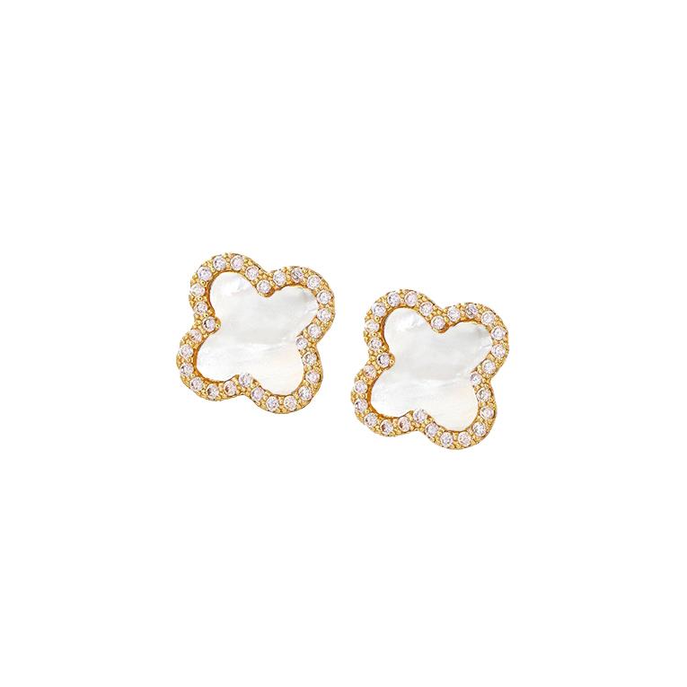 Pearl White Clover Stud Earrings In Gold