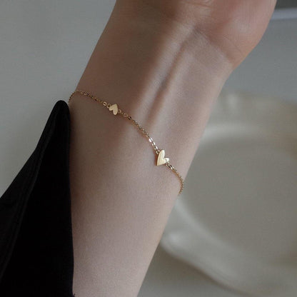 Fine Chain Bracelet with Tiny Hearts in Gold