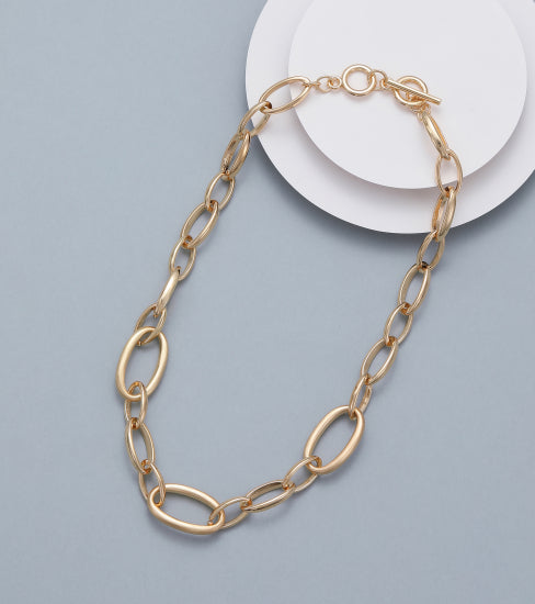 Clemmie Almond Chain Necklace with T-Bar Fastening in Gold