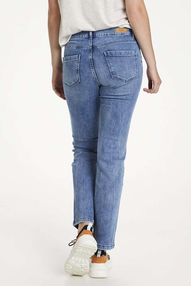 Saint Tropez Molly Relaxed Straight Leg Jeans in Light Blue Wash